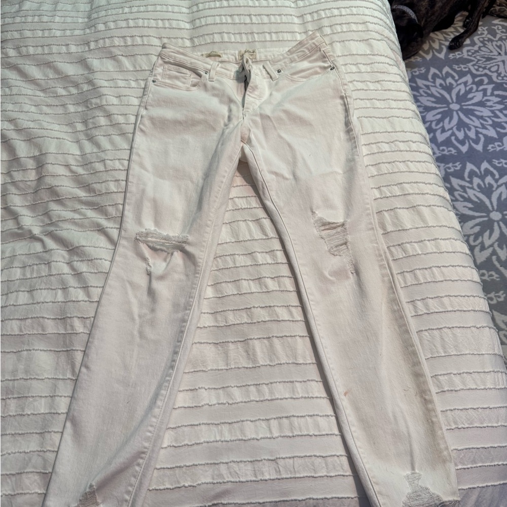 Universal Thread White Distressed Skinny Jeans